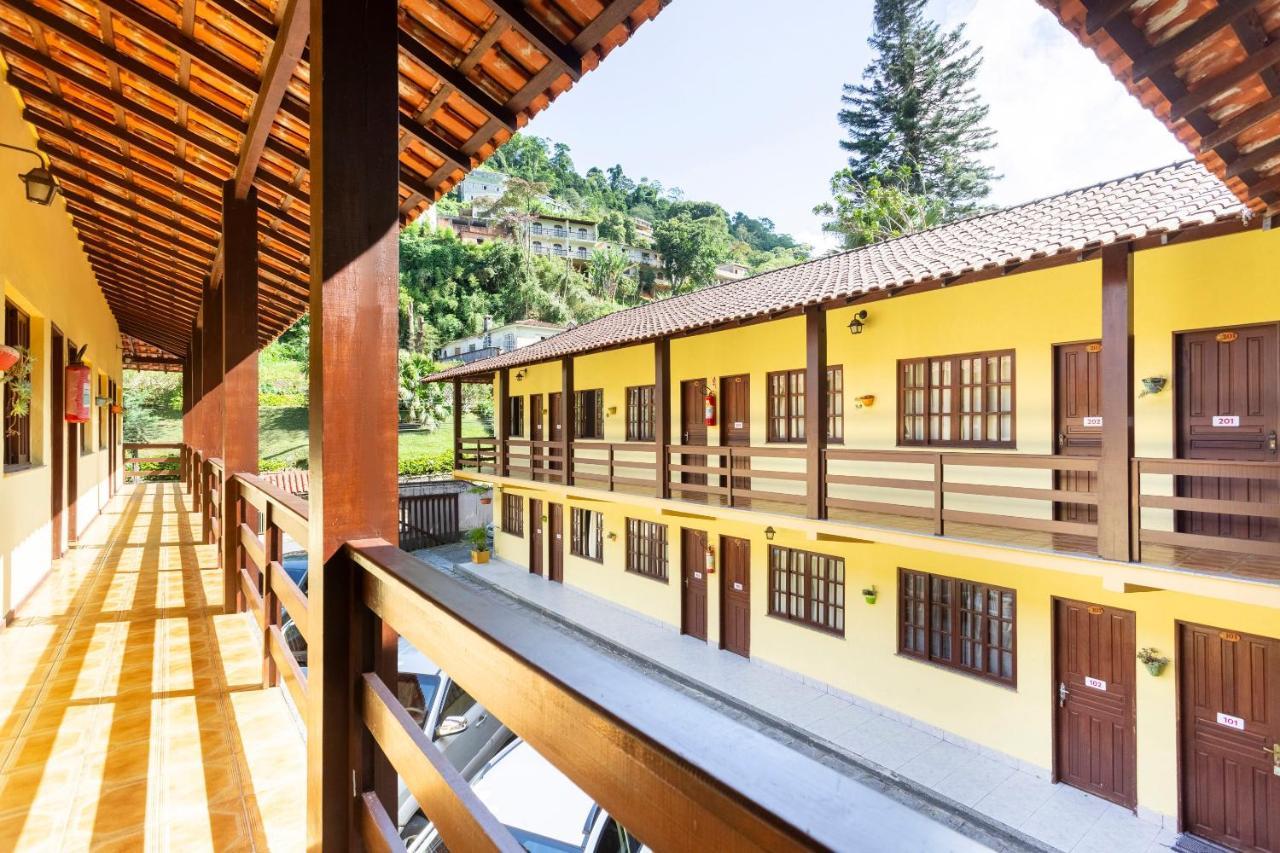 Hotel Oyo Recanto Do Alto, 4*